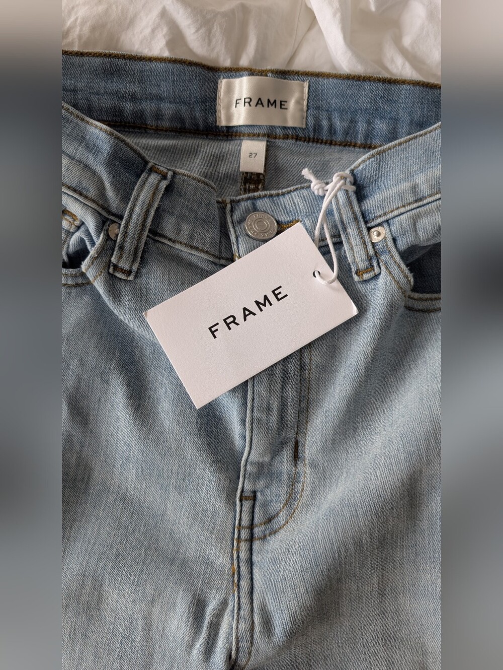 FRAME Light Wash Denim Jeans - Light Blue